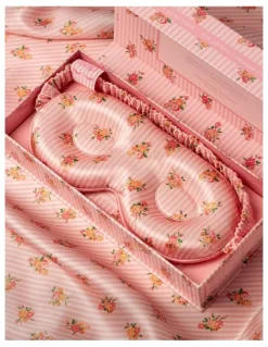 Slip Pure Silk Contour Sleep Mask in Petal