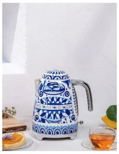 Smeg Dolce & Gabbana 50's Style KLF03DGBAU Kettle in Blu Mediterraneo