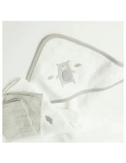 Snugtime Hooded Towel And 4 Piece Washer Set in White