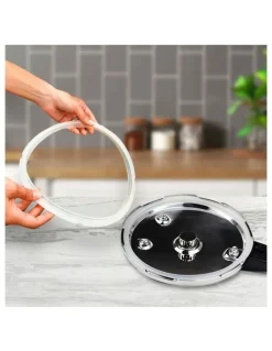 Soga International SOGA 8L Commercial Grade Stainless Steel Pressure Cooker