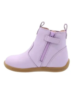 Surefit Mani Ii Boots In Lilac