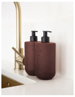 The Aromatherapy Company Black Oud & Saffron Hand & Body Wash 400ml
