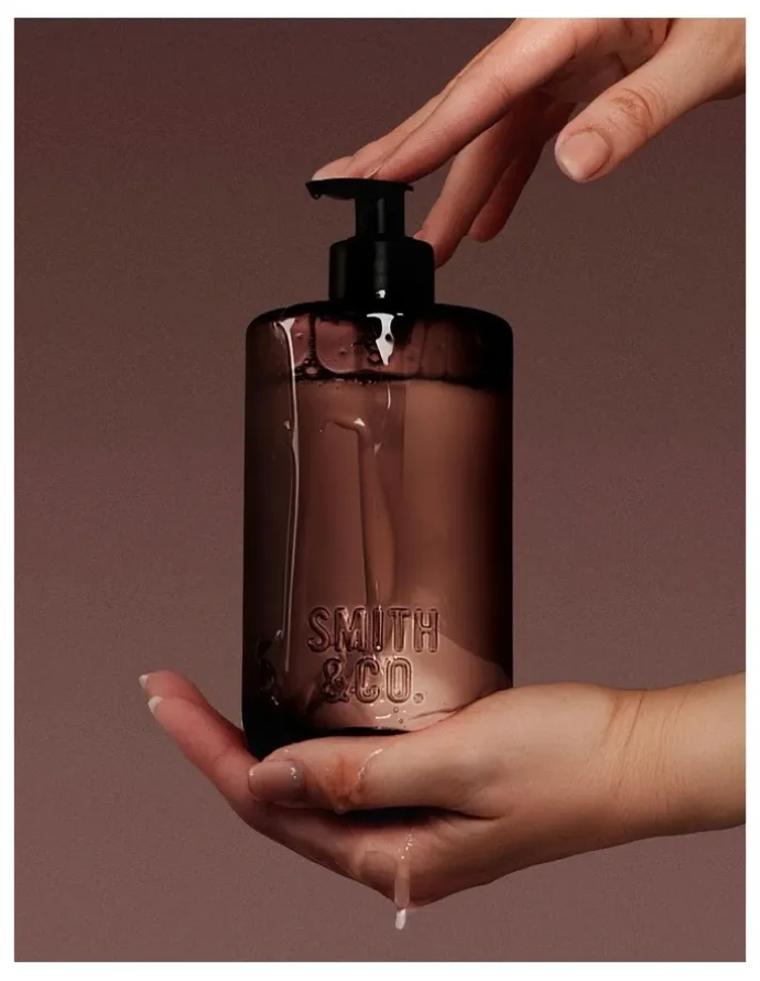 The Aromatherapy Company Black Oud & Saffron Hand & Body Wash 400ml