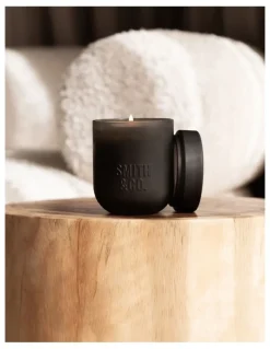 The Aromatherapy Company Tabac & Cedarwood Candle 250g
