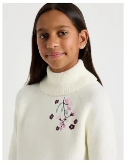 Tilii Knitted Jumper with Embroidery in White