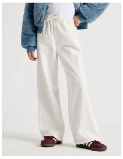 Tilii Light Weight High Rise Wide Leg Jean in Ecru