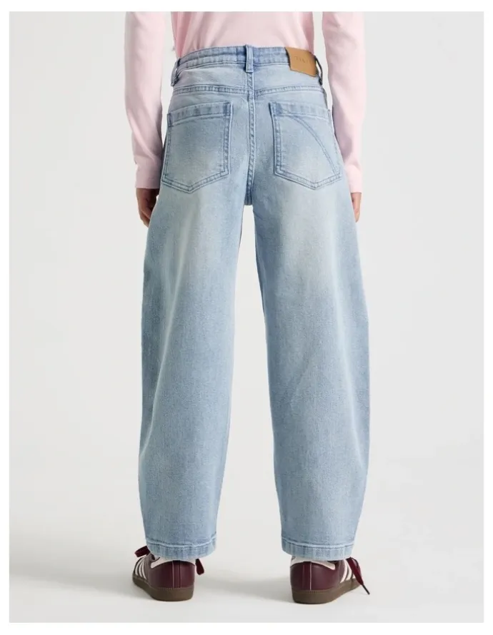 Tilii Mid Rise Barrel Jean in Mid Denim