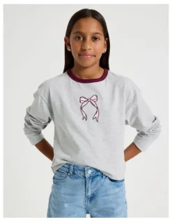 Tilii Oversized Tee with Flower Embroidery in Light Grey