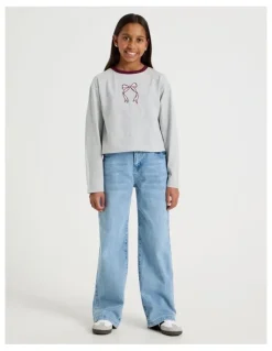 Tilii Oversized Tee with Flower Embroidery in Light Grey