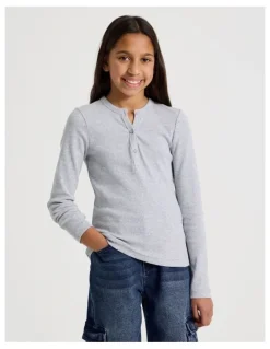 Tilii Rib Henley Tee with Thumb Holes in Light Grey