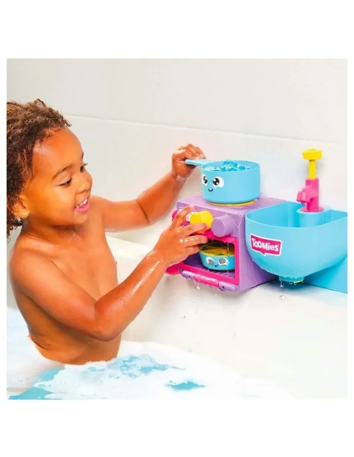 TOMY Toomies Bubble And Bake Bathtime Kitchen Toy Set (18 Months +)