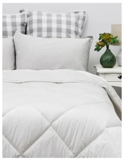 Tontine Classic Allergy Sensitive Quilt in White