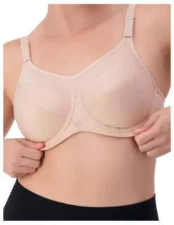 Triumph Triaction Ultra Underwire Sports Bra in Fig Pink