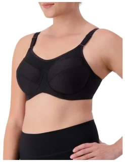 Triumph Triaction Ultra Underwire Sports Bra in Black