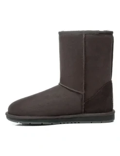 UGG Australian Shepherd Short Classic Boots in Chocolate
