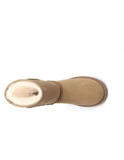 UGG Australian Shepherd Short Classic Boots in Chestnut M