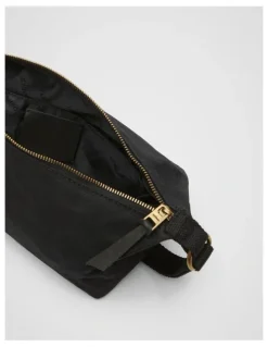 Unison Hamish Wash Bag in Black