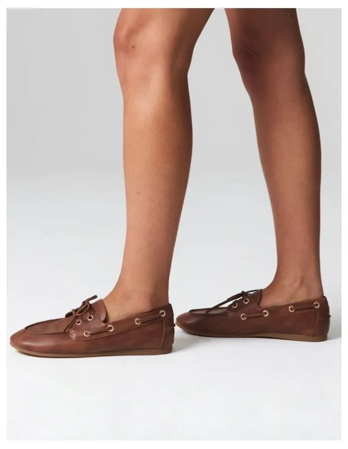 Verali Brody Boat Shoes in Tan Distressed