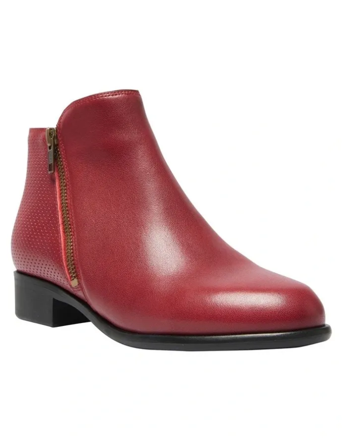 Wide Steps Lorenzo Boots in Red Leather