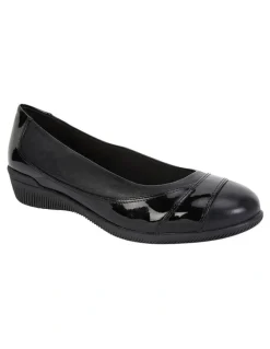 Wide Steps Virgo Black Glove / Patent Flat Shoes