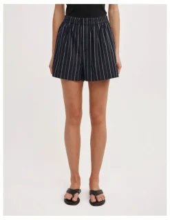Witchery Poplin Boxer Short in Navy Stripe
