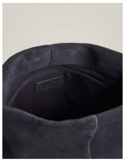 Witchery Scarlett Leather Clutch in Navy