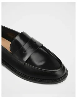 Wittner Brody Leather Loafer in Black