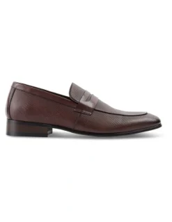 yd. Beau Textured Leather Loafer in Chestnut