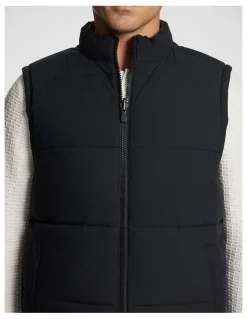 yd. Finn Reversible Vest in Black