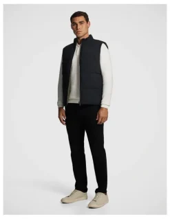 yd. Finn Reversible Vest in Black