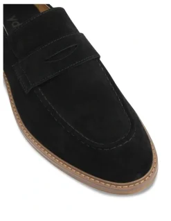 yd. Maddox Suede Loafer in Black