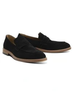 yd. Maddox Suede Loafer in Black
