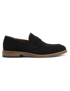 yd. Maddox Suede Loafer in Black