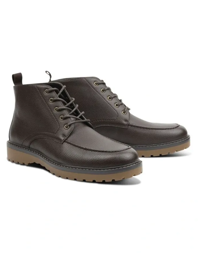 yd. Travis Chukka Boot in Chocolate