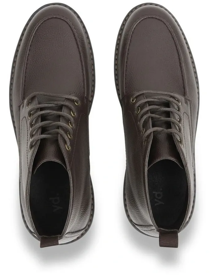 yd. Travis Chukka Boot in Chocolate