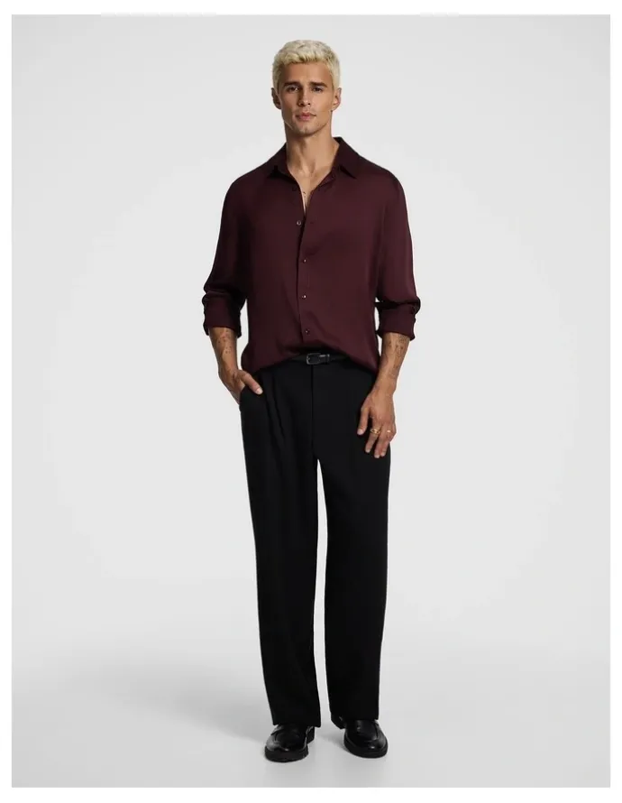 yd. Zeus Textured Shirt in Burgundy
